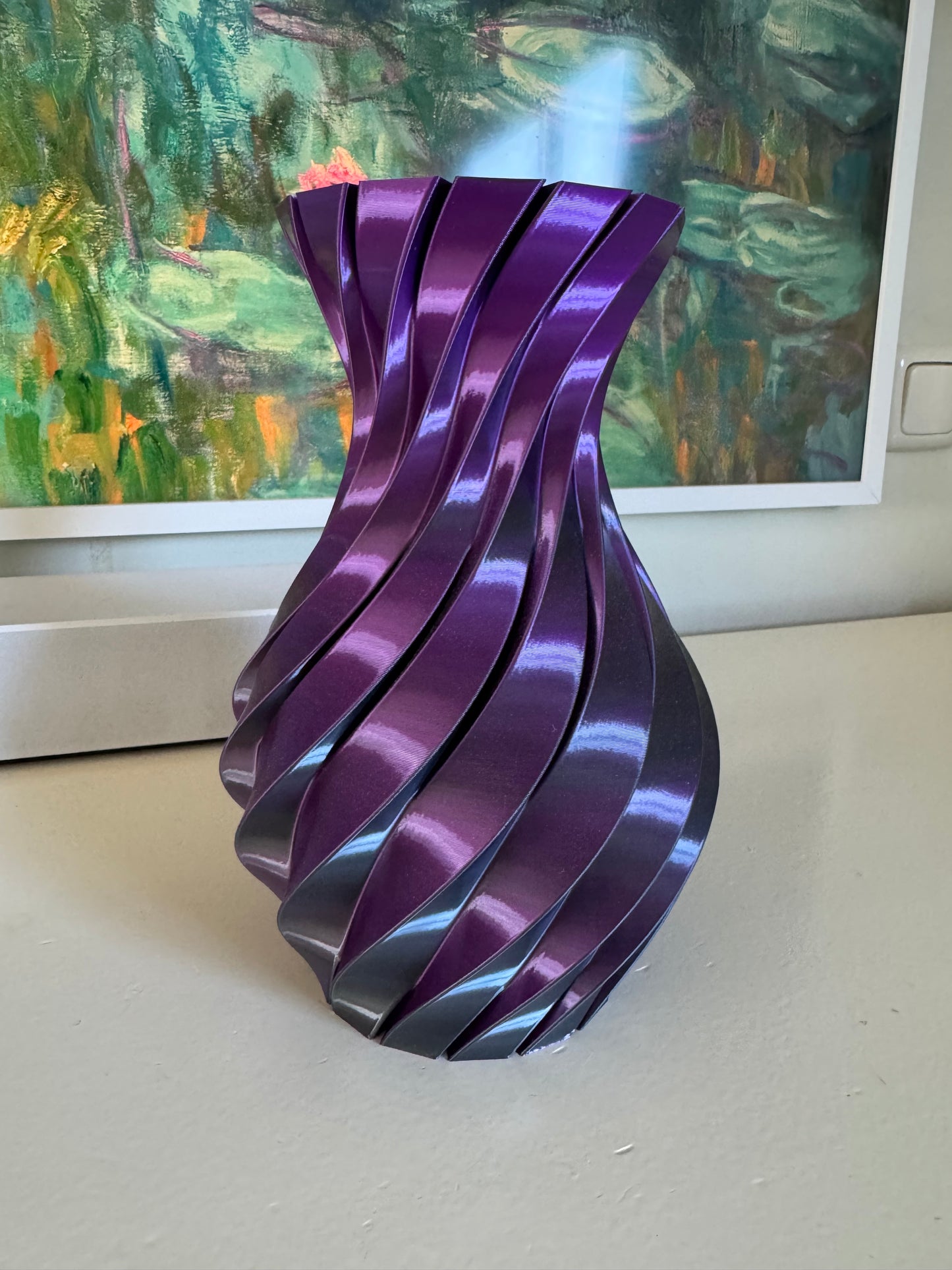 Vaas Swirl Purple/black