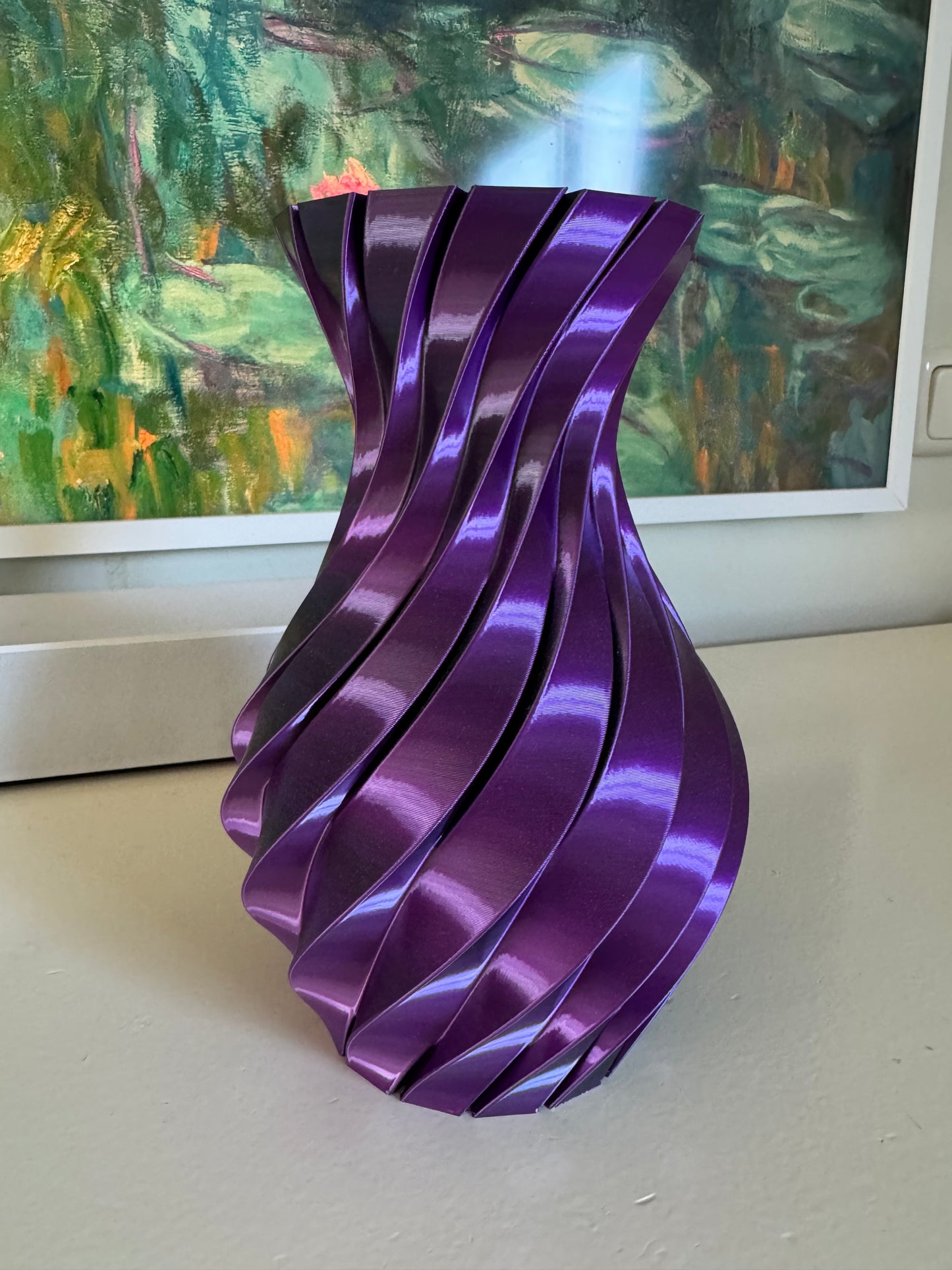 Vaas Swirl Purple/black