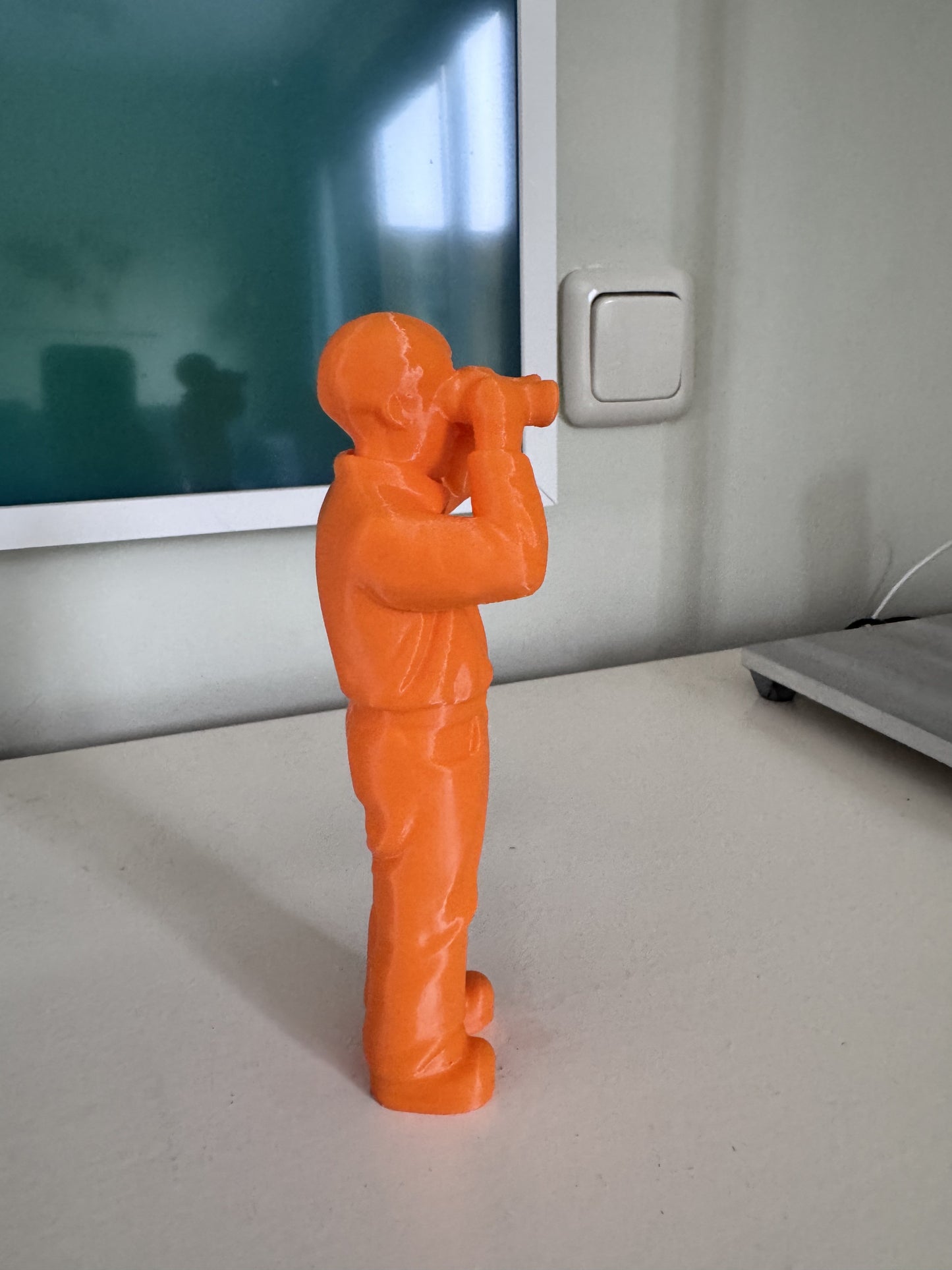 De Verkenner – Figuur met Verrekijker